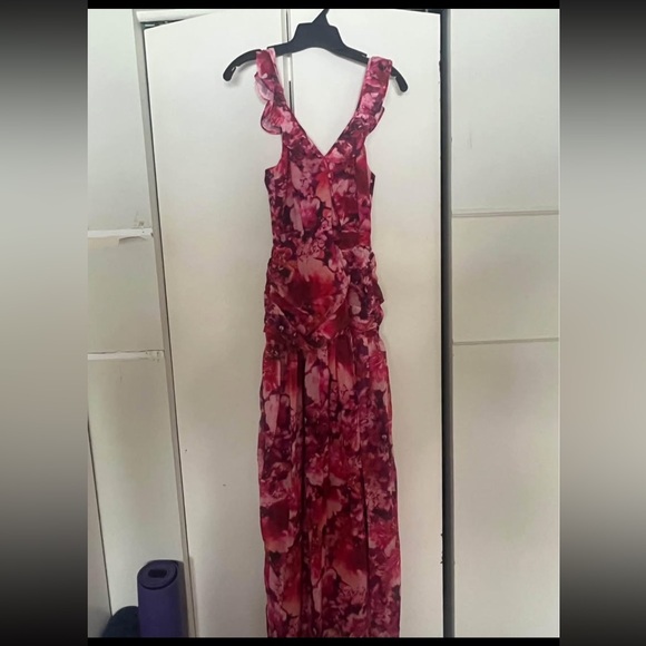 Fuchsia floral dress w/ slit - Picture 2 of 3